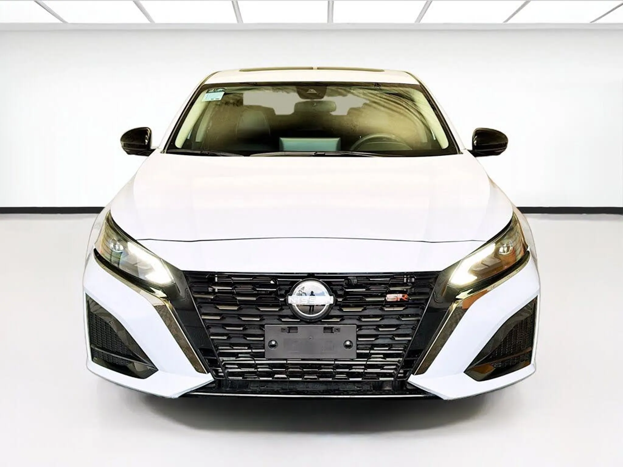 2024 NISSAN Altima SR - Photo 2