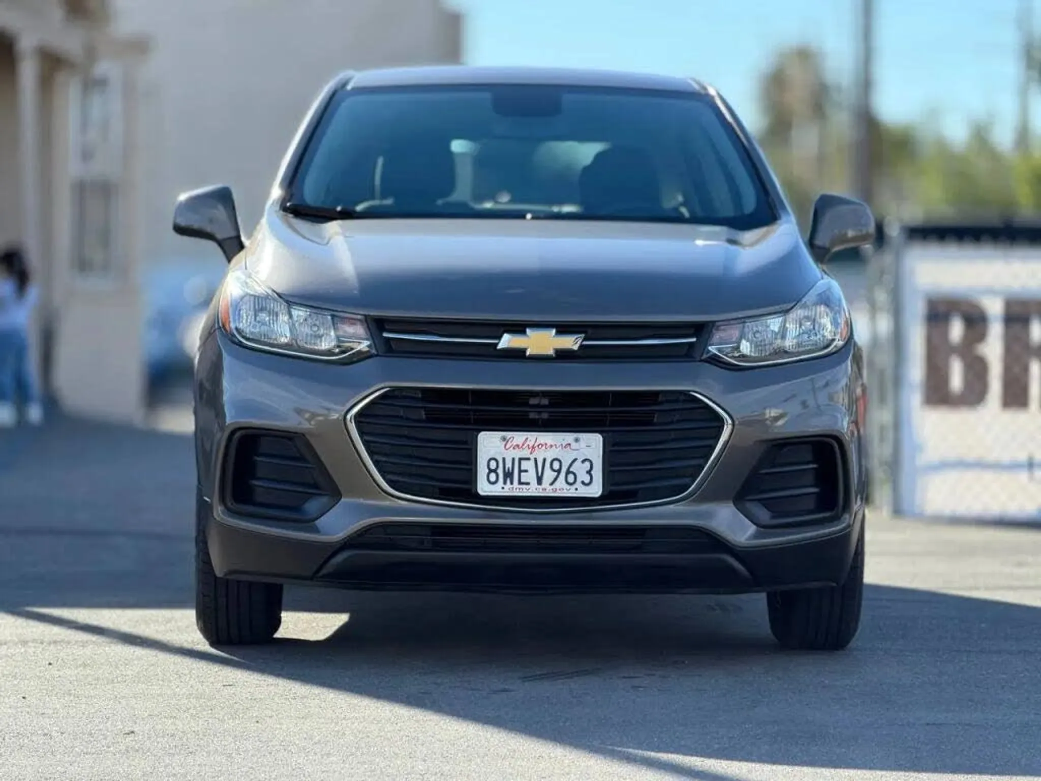 2021 CHEVROLET Trax LS - Photo 2