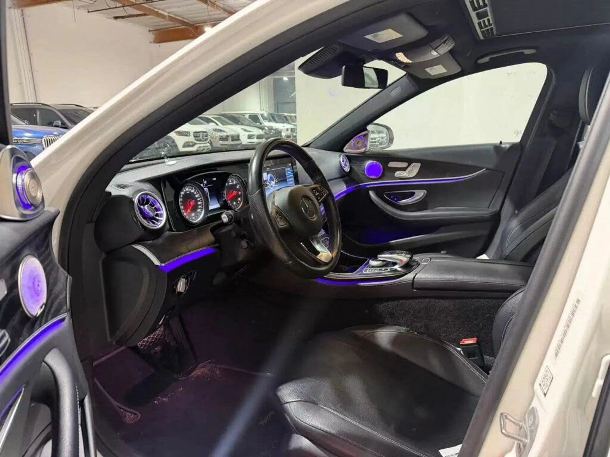 2017 MERCEDES-BENZ E-Class E300 - Photo 3