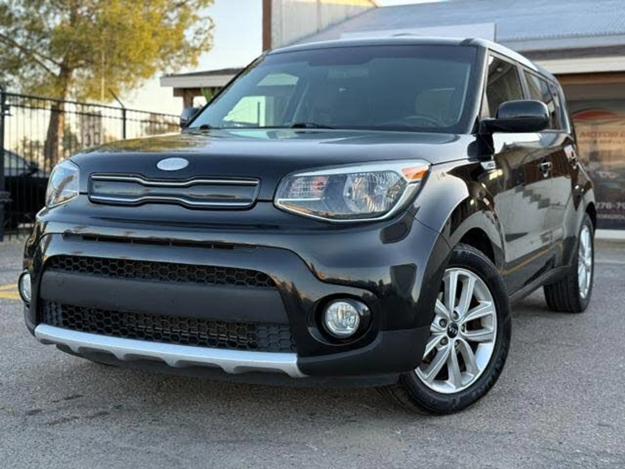 2017 KIA Soul Plus - Photo 2