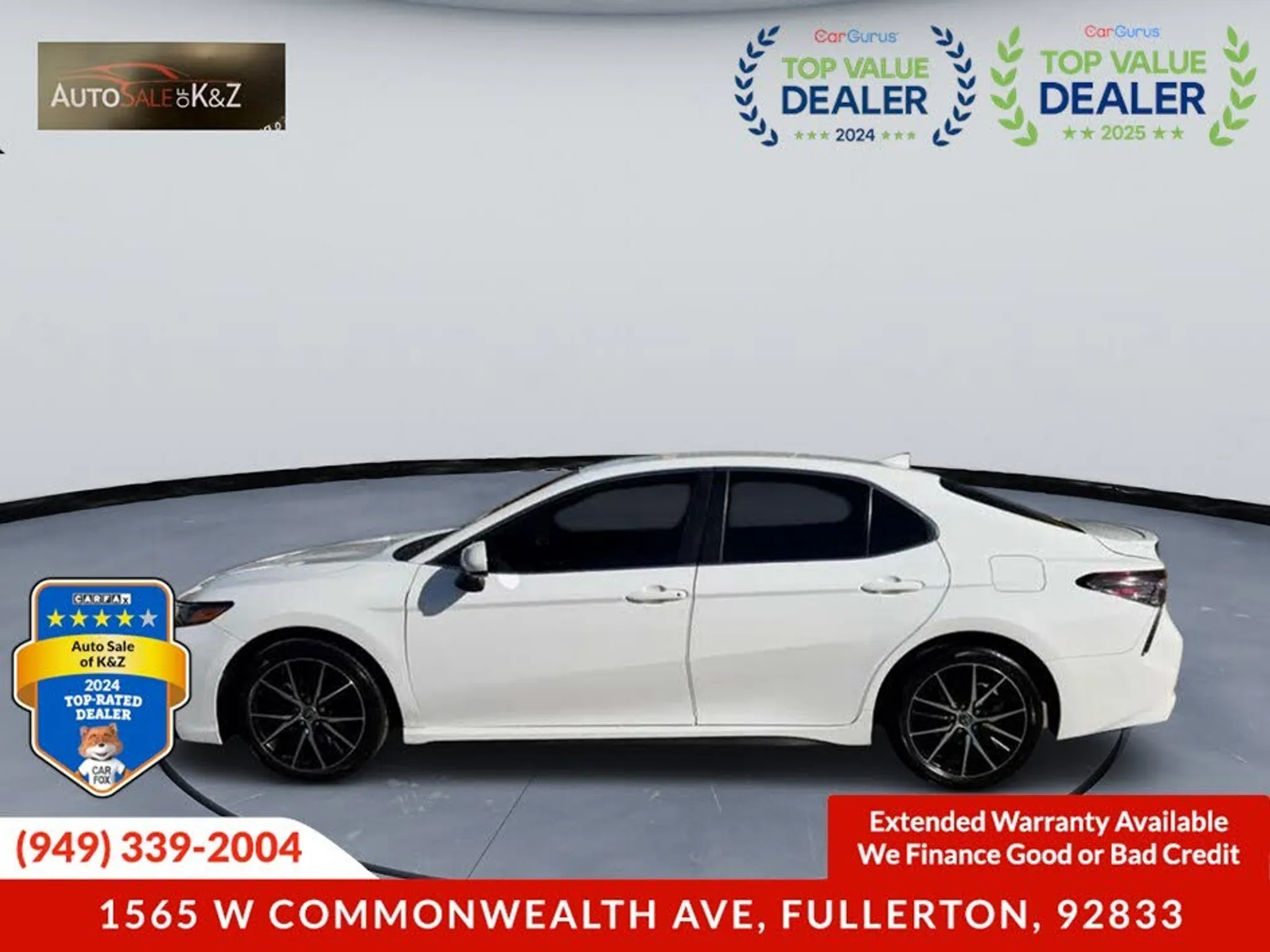 2021 TOYOTA Camry SE - Photo 3