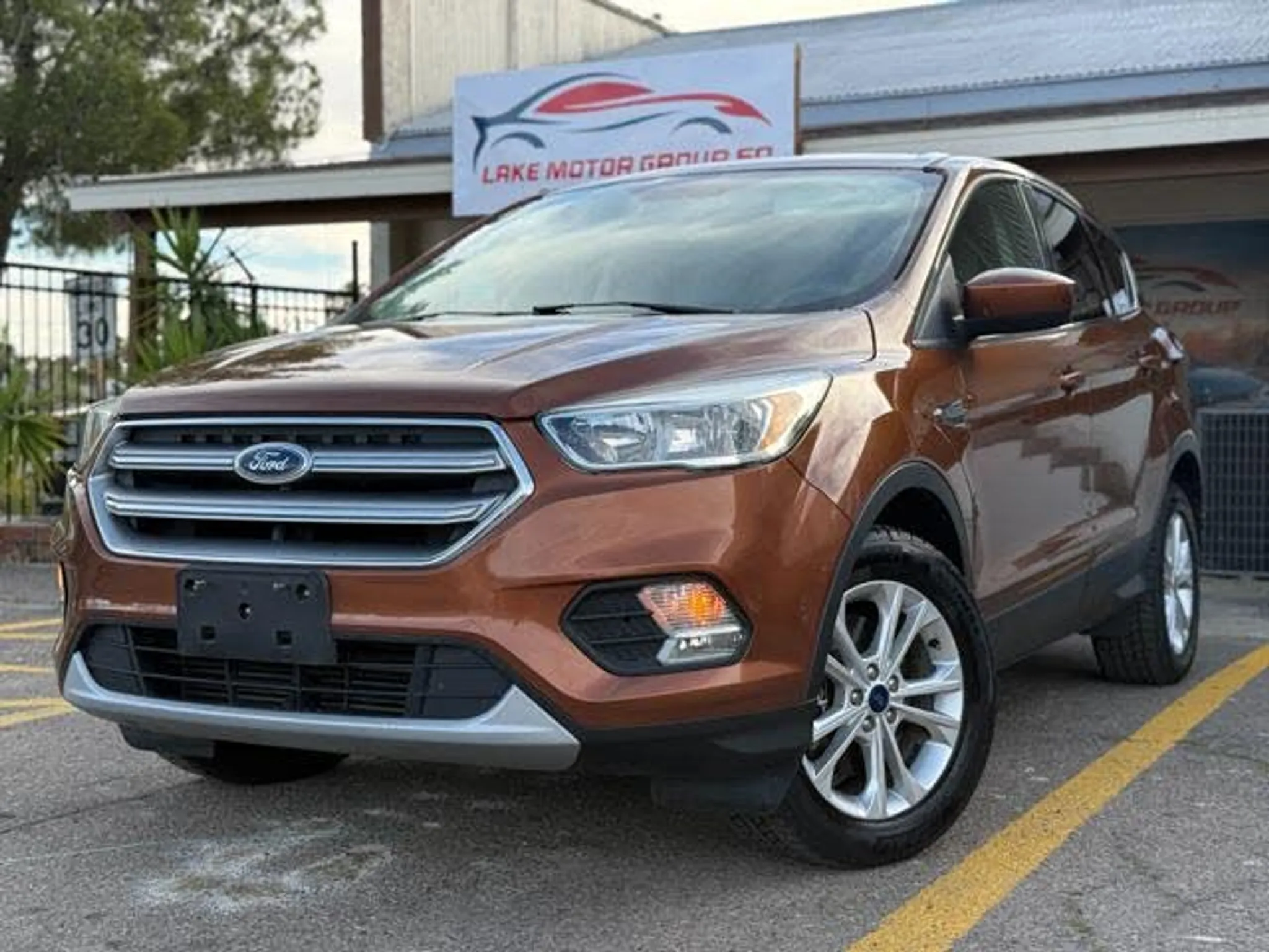 2017 FORD Escape SE - Photo 2