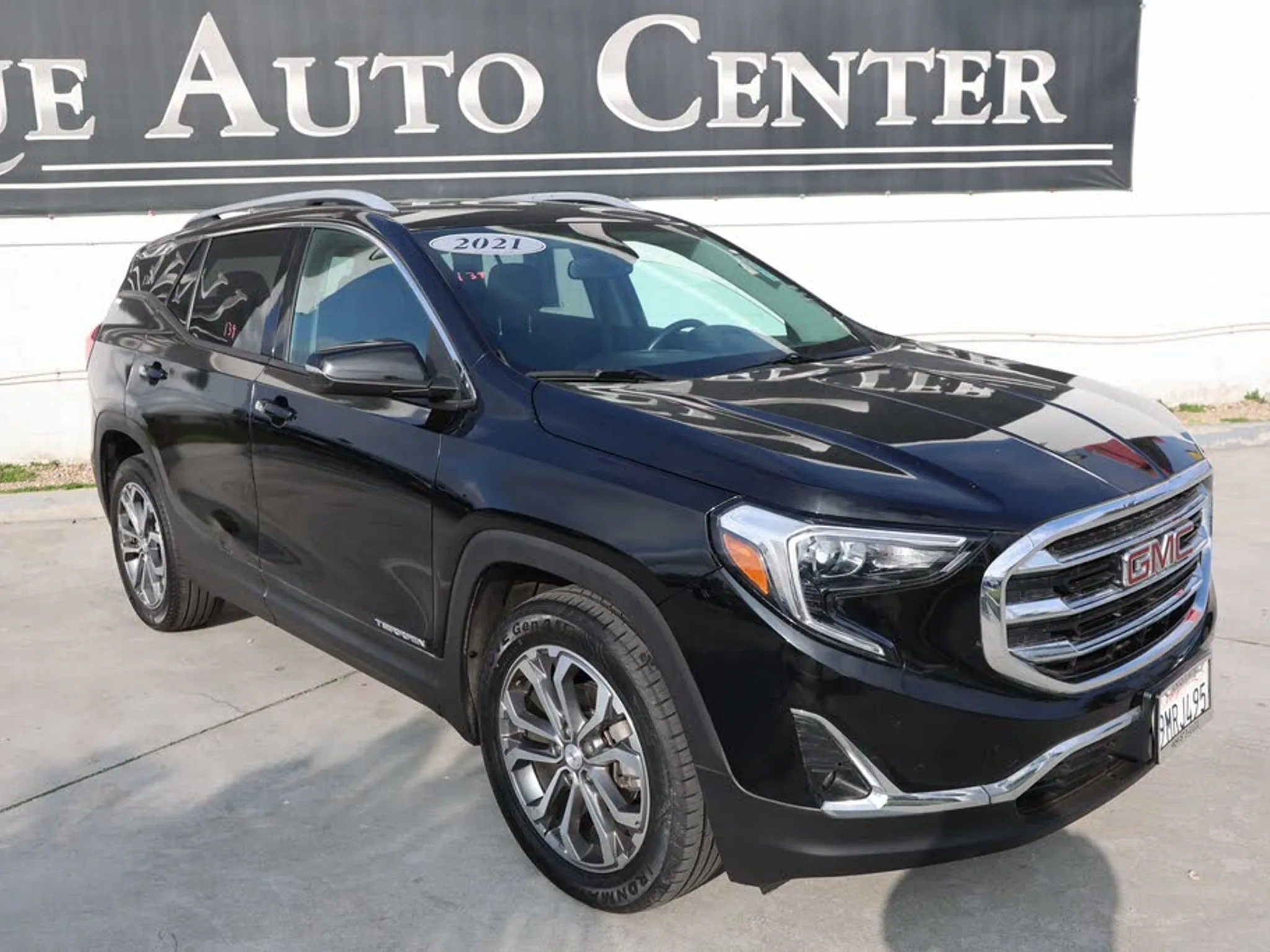 2021 GMC Terrain SLT - Photo 3