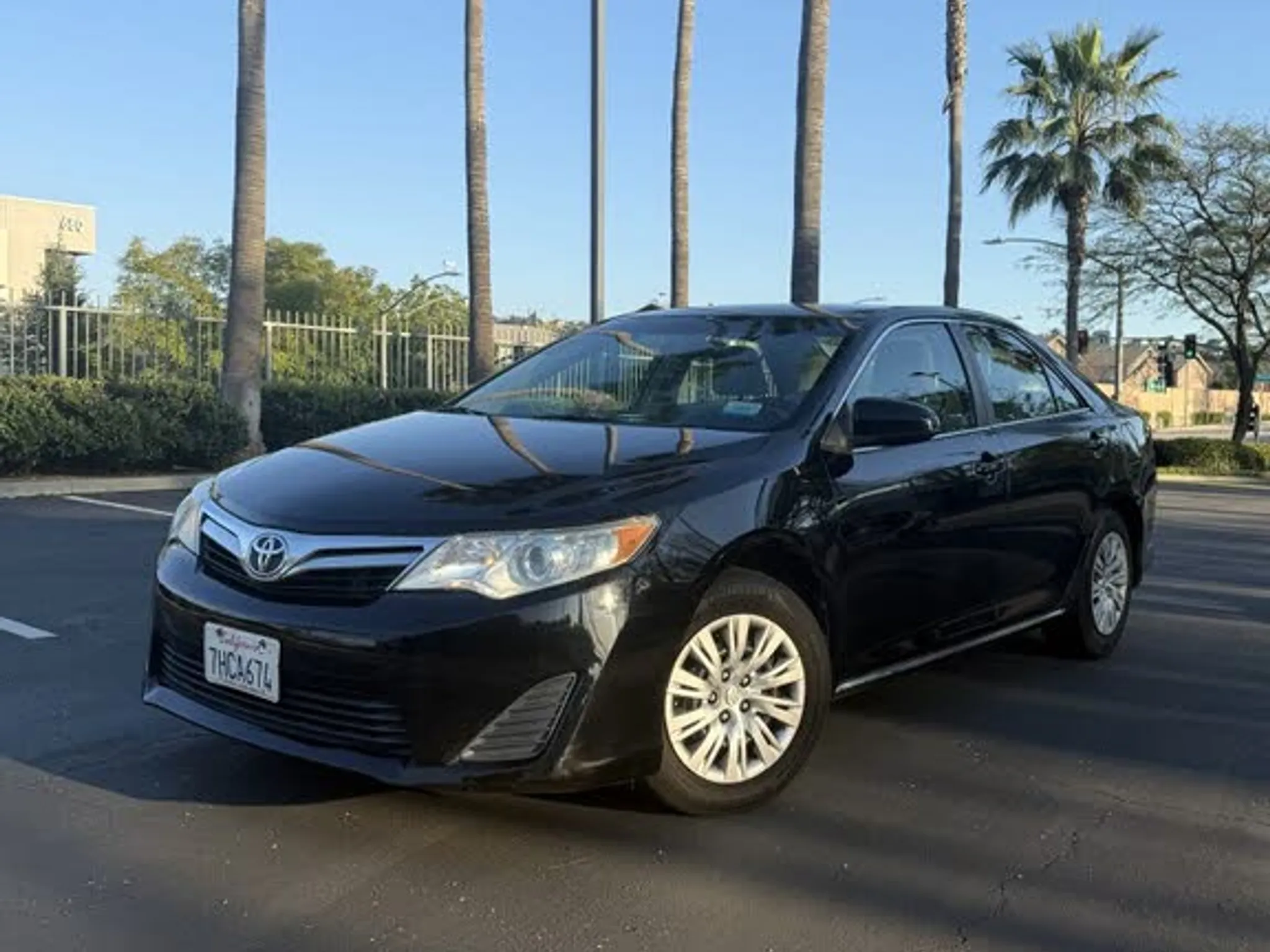 2014 TOYOTA Camry LE - Photo 1