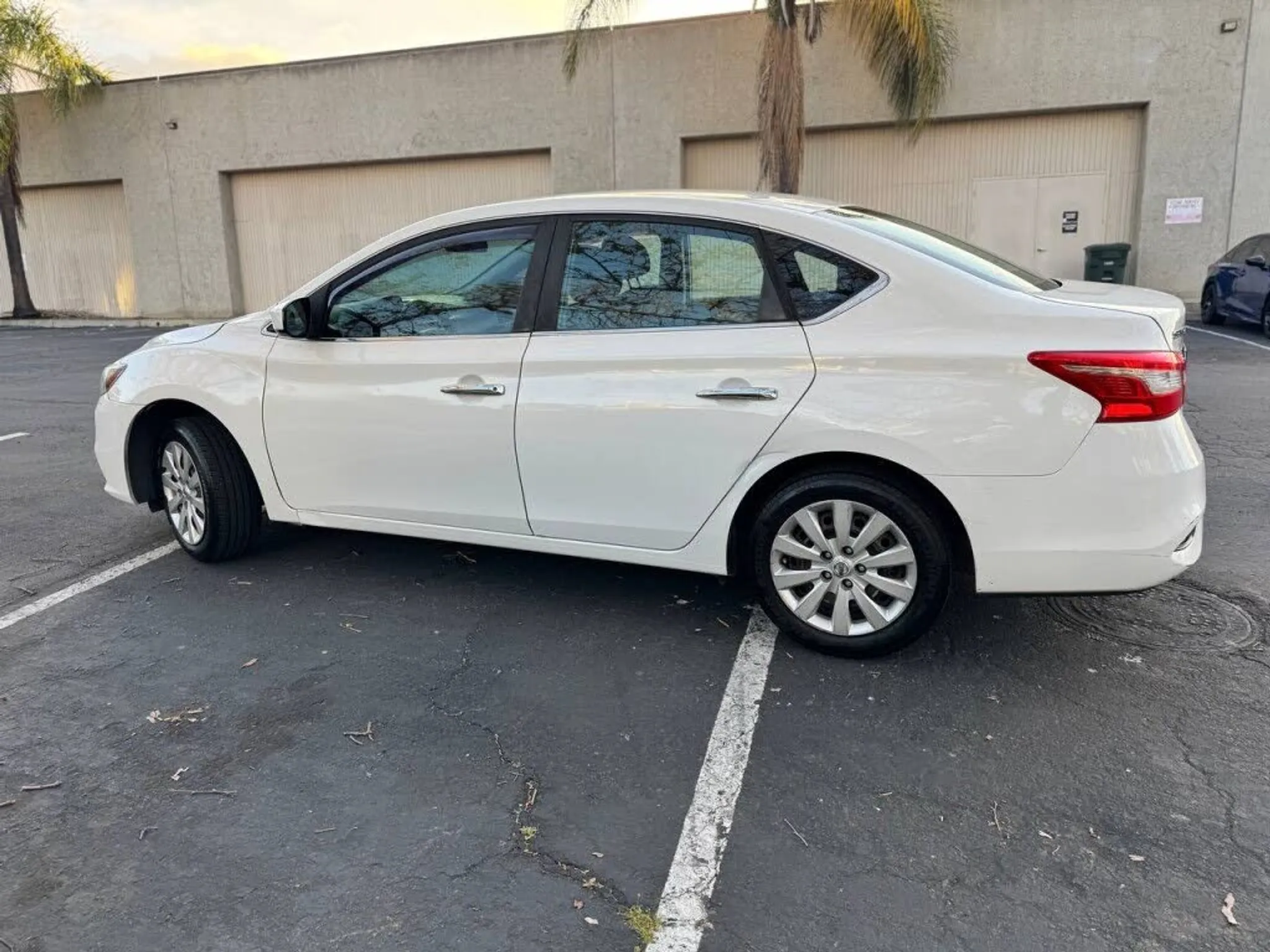 2016 NISSAN Sentra SV - Photo 3