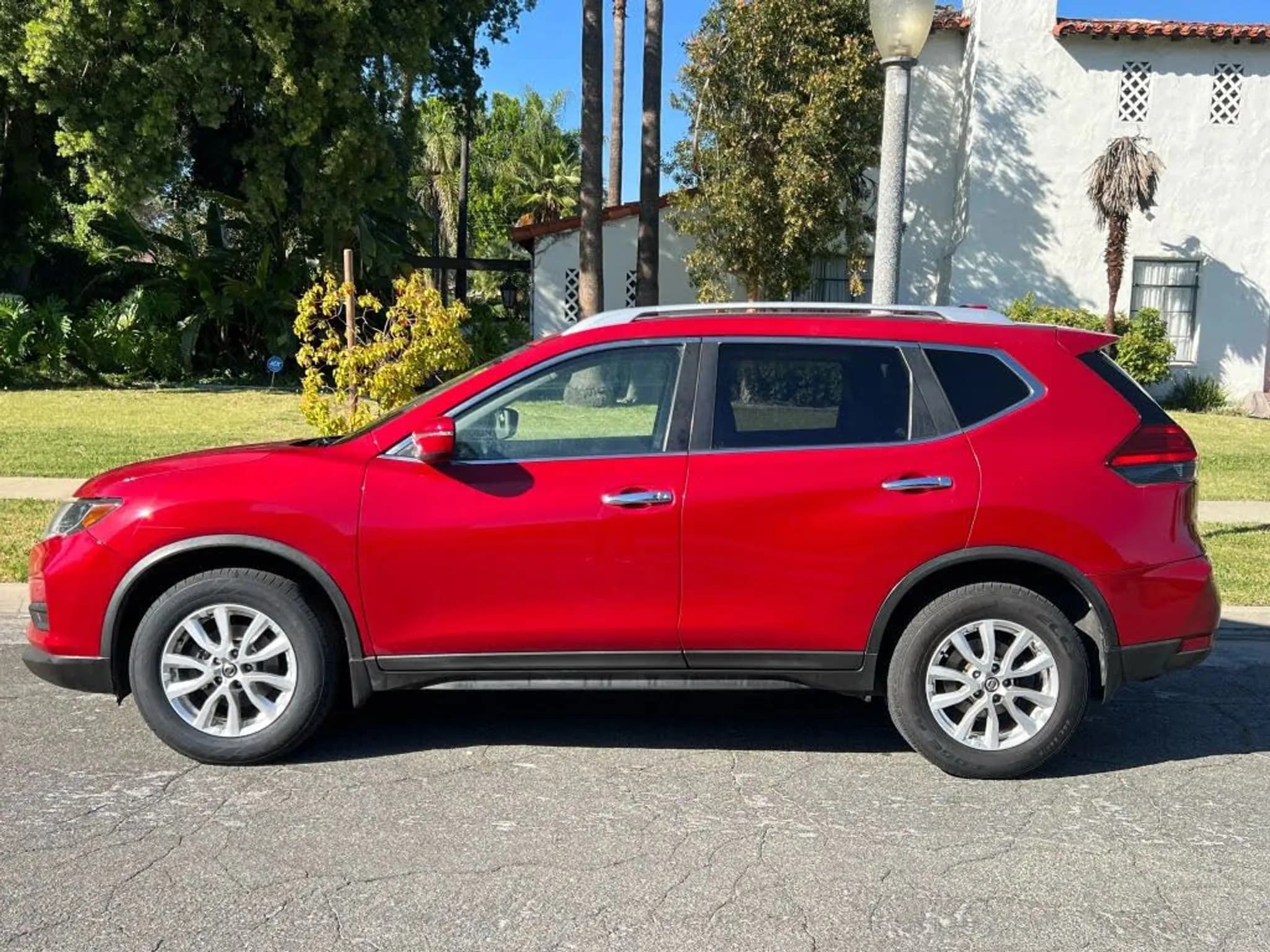 2017 NISSAN Rogue SV AWD - Photo 3
