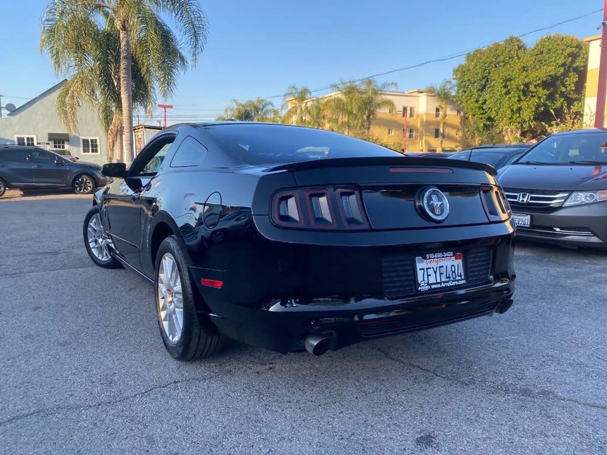 2014 FORD Mustang V6 Coupe - Photo 2