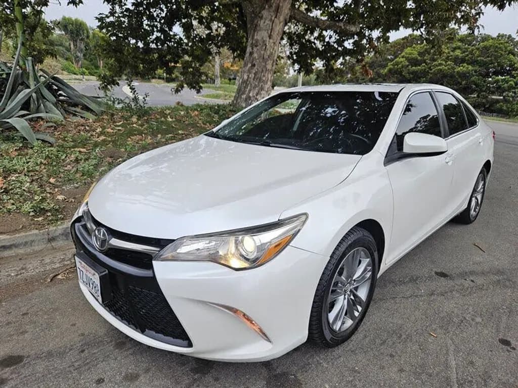 2017 TOYOTA Camry